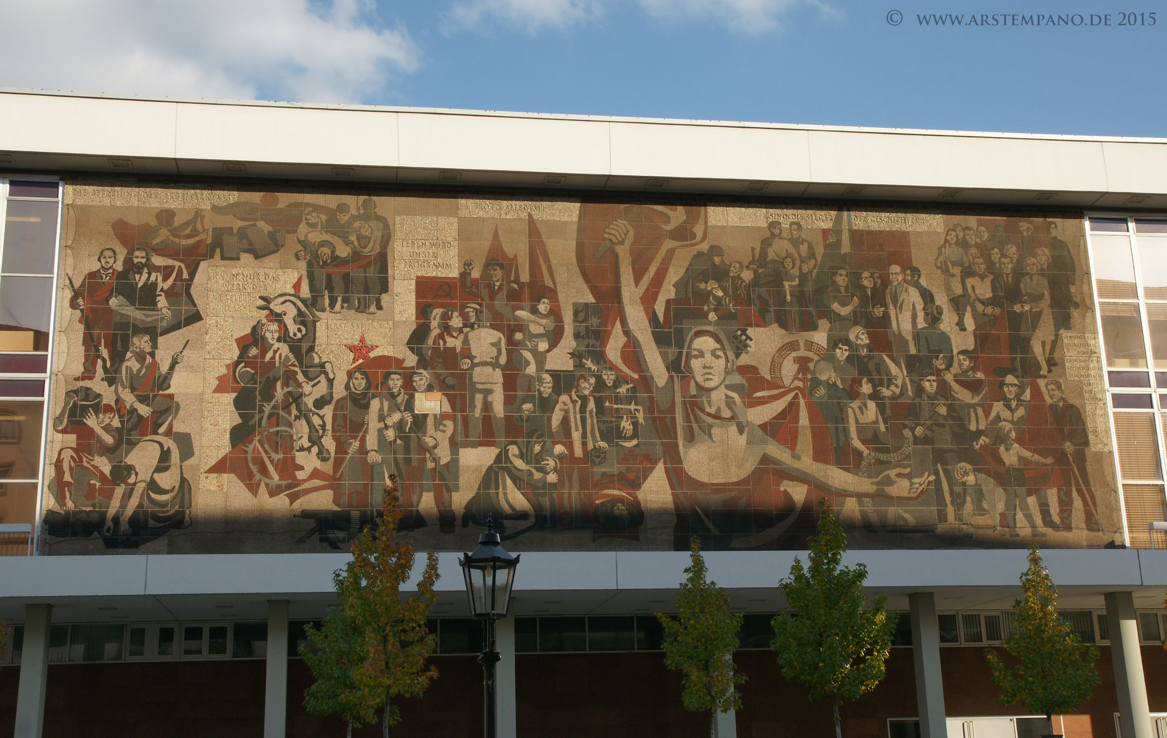 Dresden, Weg der Roten Fahne