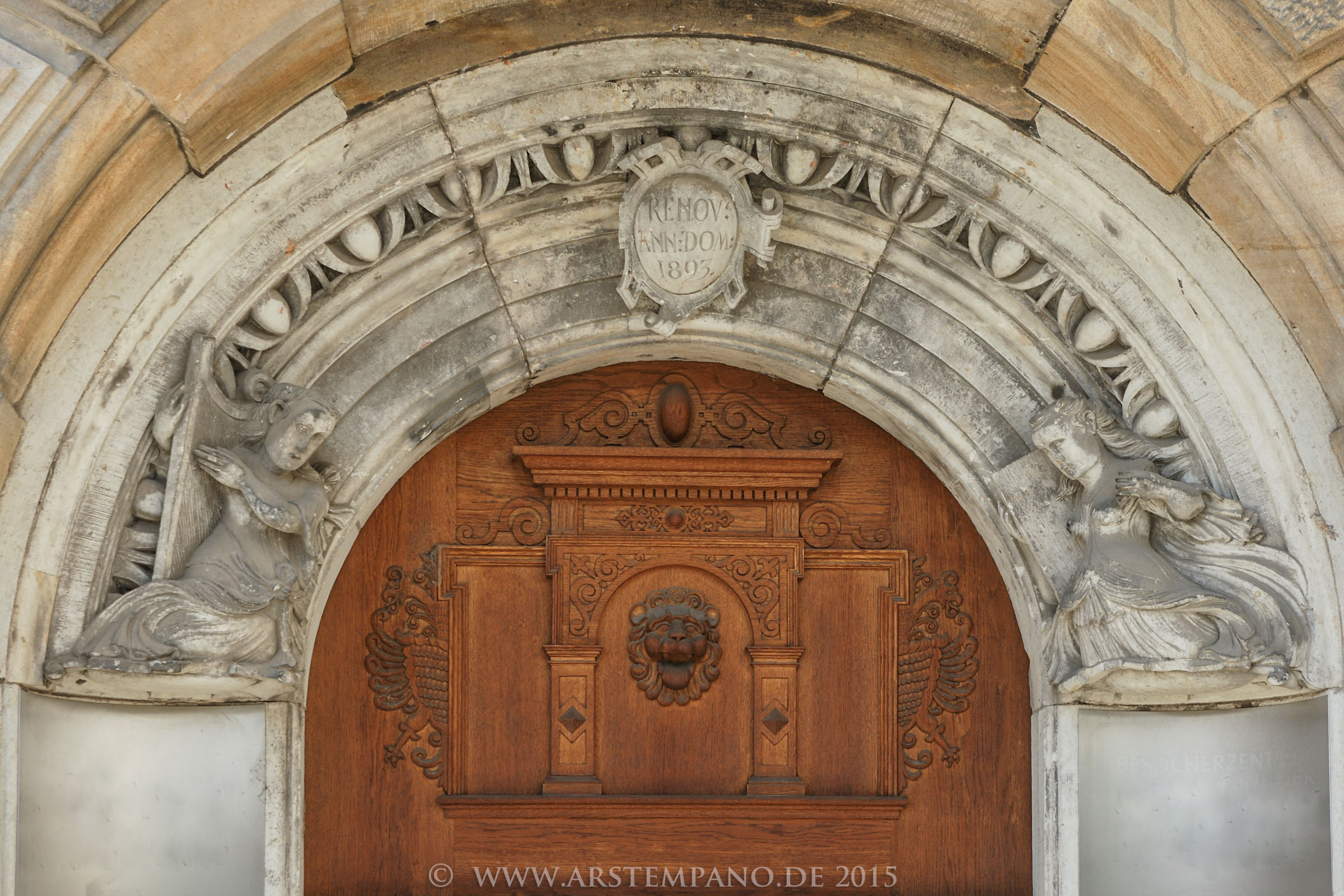 Dresden, Portal Kühnsches Haus, oberer Teil