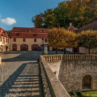 Schloss Weesenstein, Vorschloss von der Schlossbrücke 