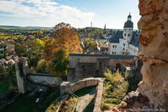 Blick vom Dicken Merten zum alten Burgtor vom Schlosshof