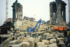 Frauenkirche währen der Entrümmerung