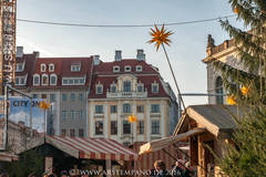 Weihnachtsmarkt auf dem Neumarkt mit Dinglingerhaus