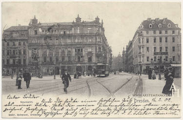 Neumarkt Dresden mit Hotel Stadt Rom vor 1945