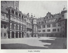 Großer Schloßhof der Residenz der Wettiner in Dresden